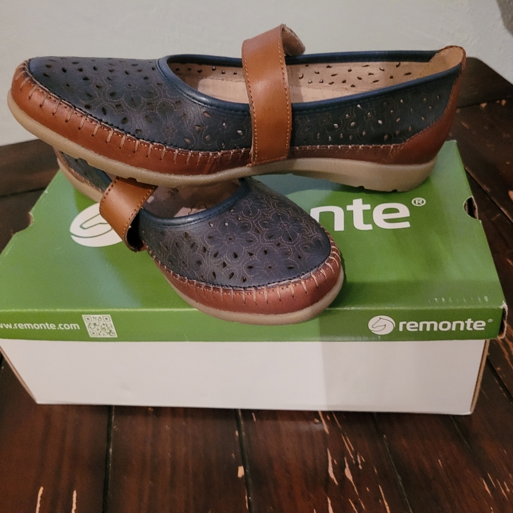 Women's Remonte Sandals